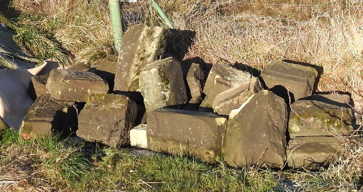 Pískovcové štuky, pískovec opracovaný, kámen