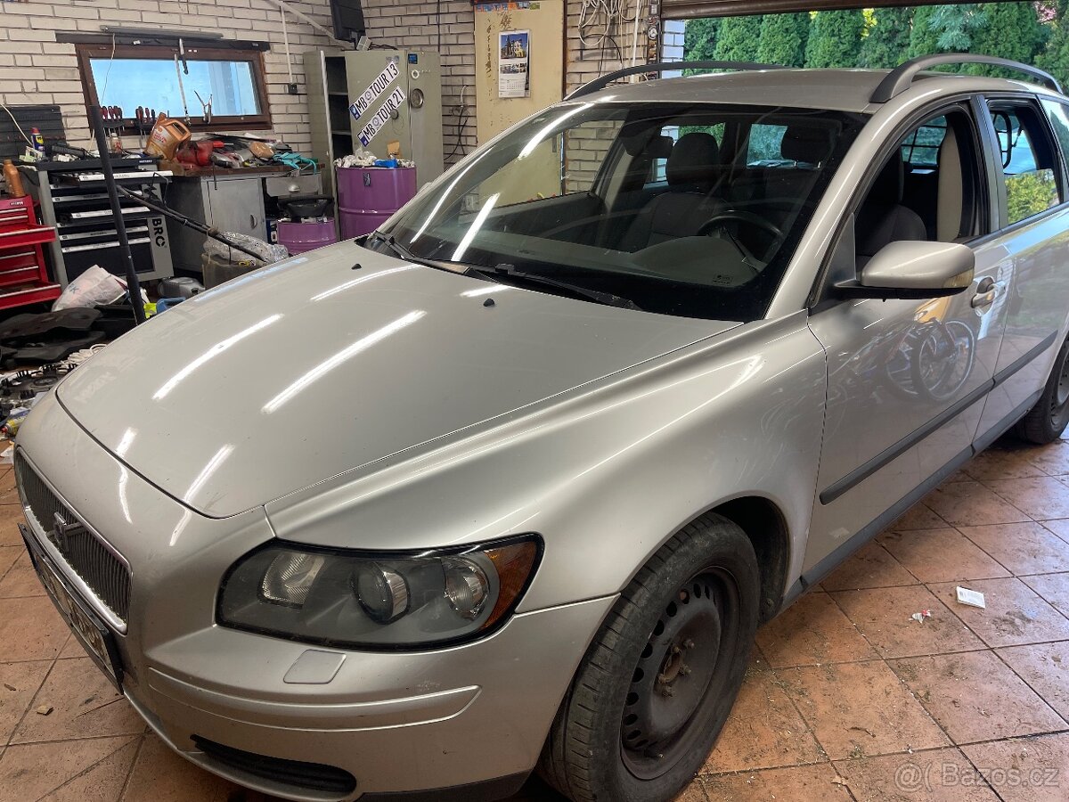 Volvo v50 2.0 tdi 100 kW nova spojka