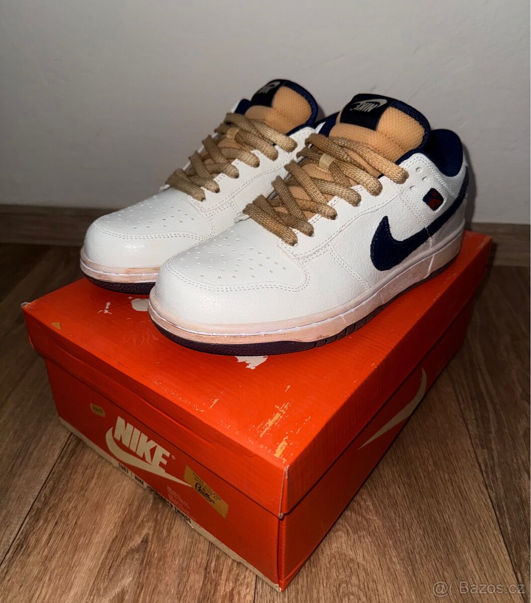 Nike Dunk Low Stranger Things