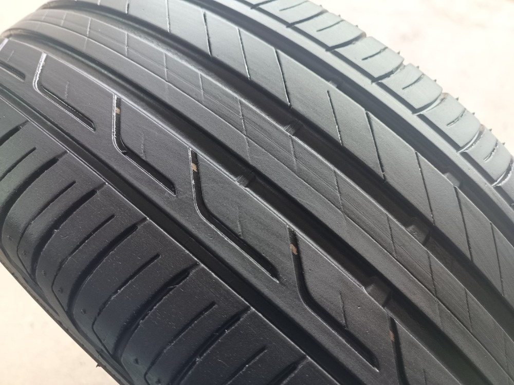 215/60 R16 BRIDGESTONE (1717)