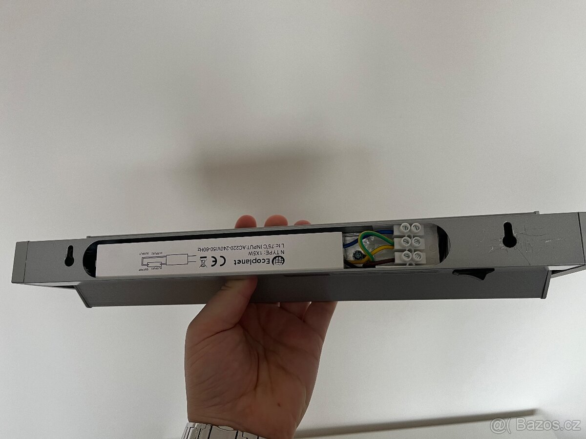 Zářivka do kuchyňské linky