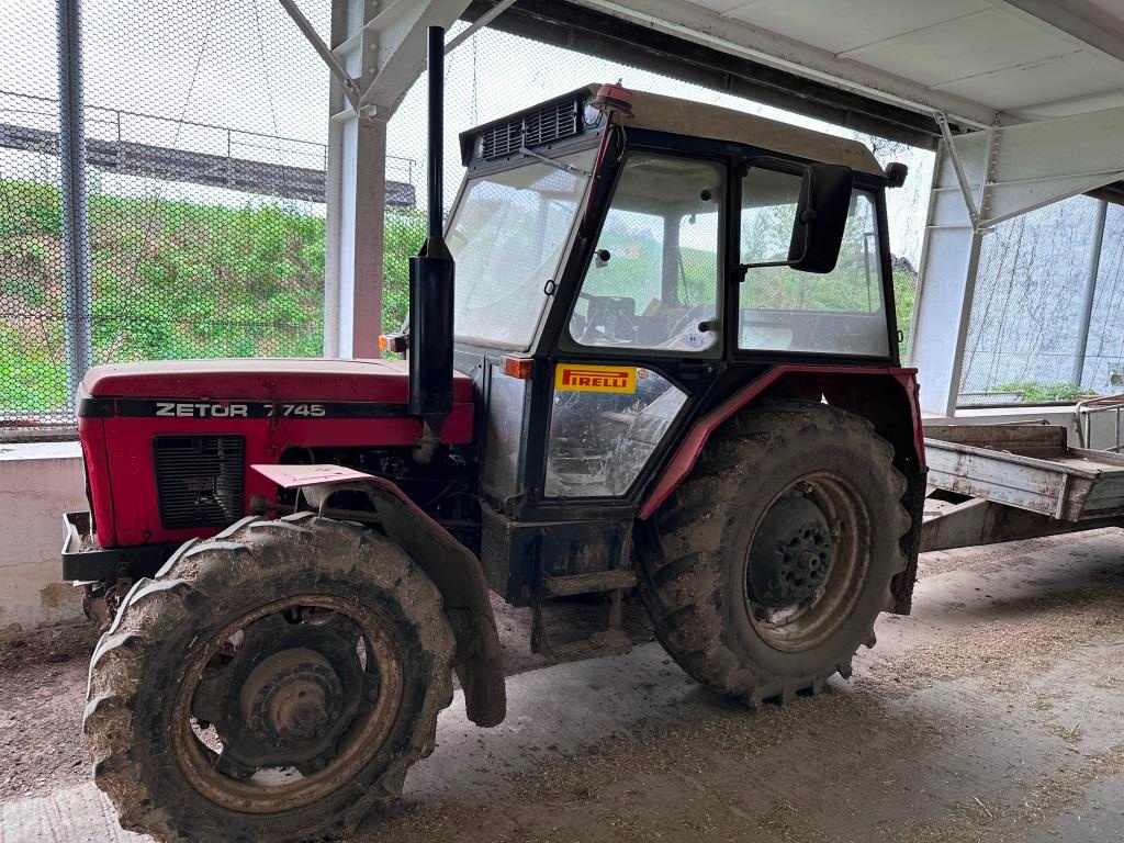 Prodej traktor kolový Zetor 7745