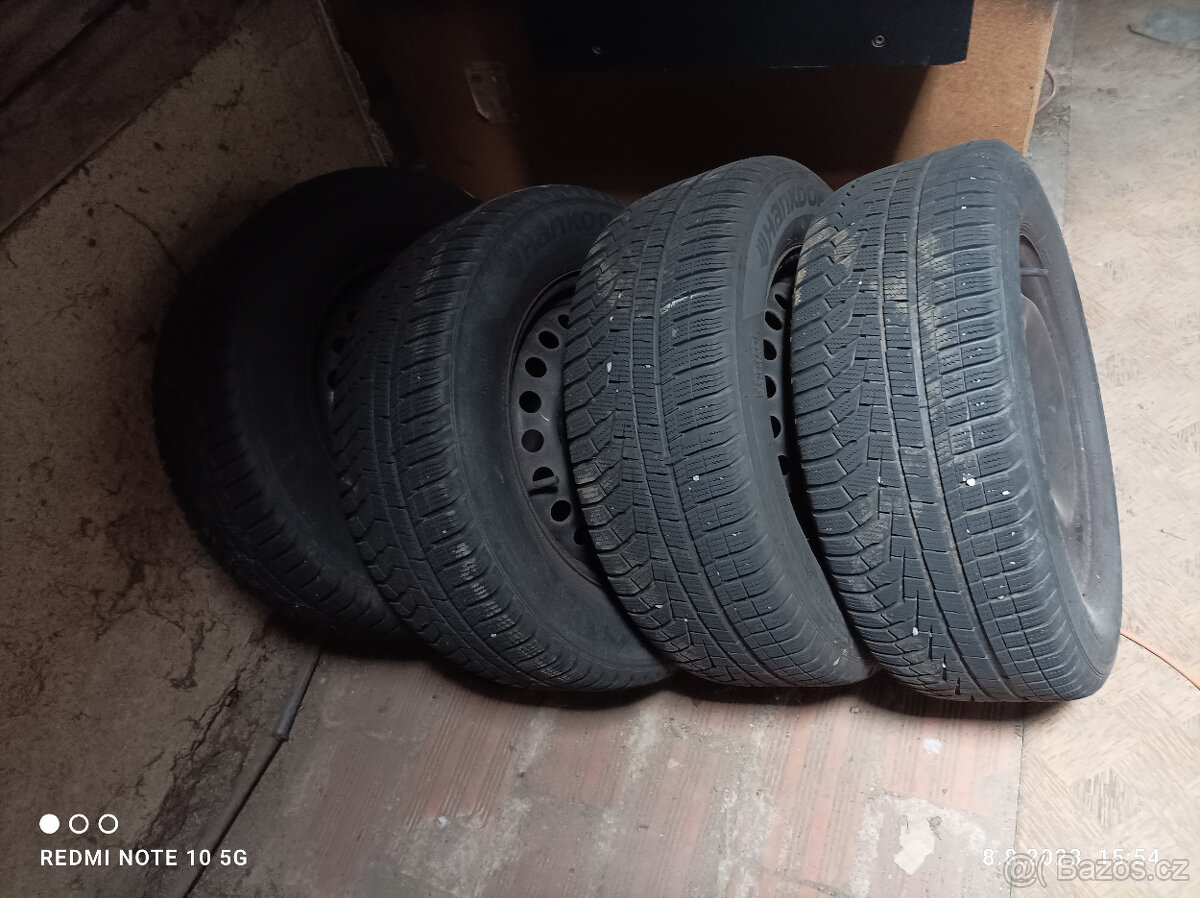 Prodám Hankook 235/60/16 zimní