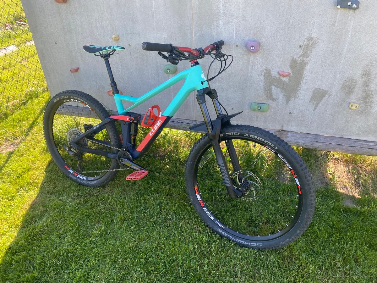 Cube karbon kolo