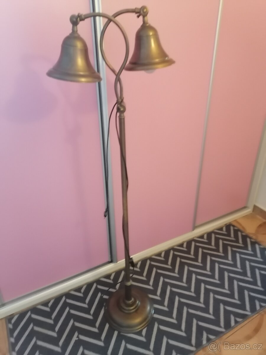 Prodám starou medenou lampu
