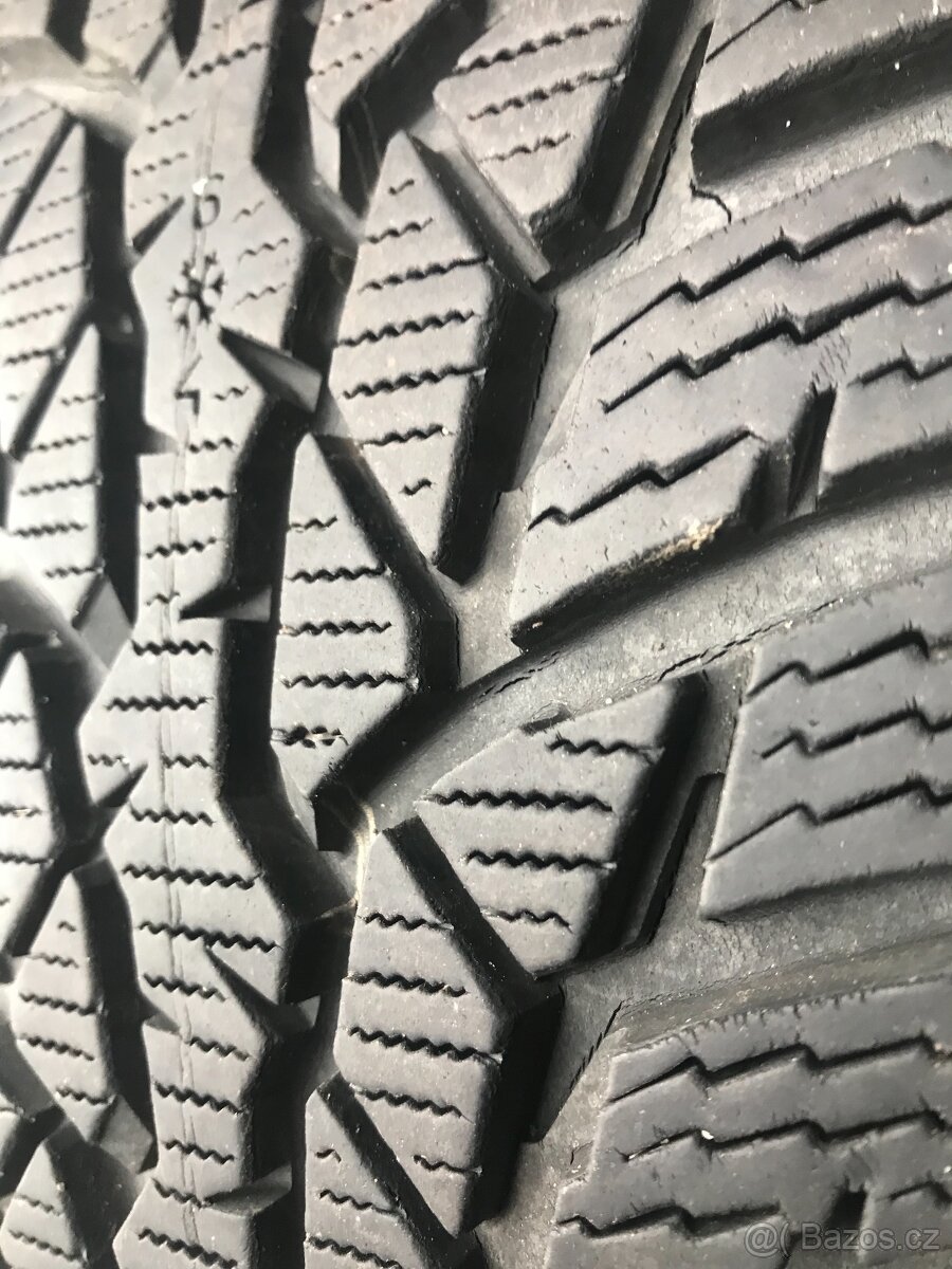 Zimní kola Škoda Fabia 3 185/60/15 čtyři kusy Nokian
