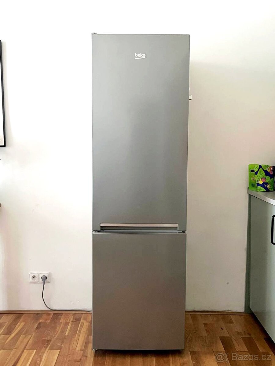 Lednice Beko, perfektní stav, 2 roky stará