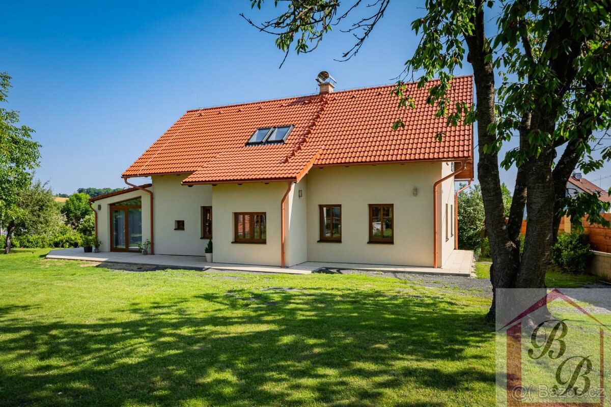 Prodej rodinného domu 6+kk se zahradou, Svijanský Újezd, okr