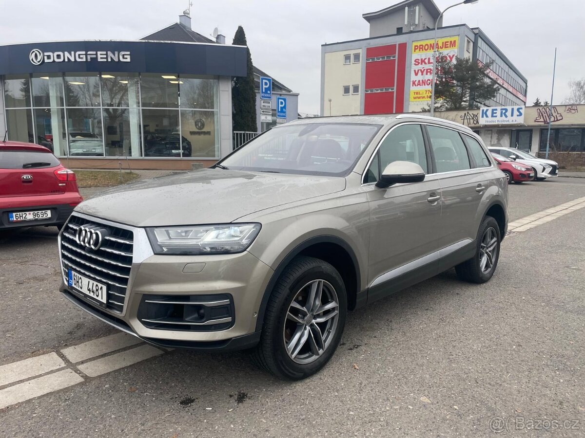 Audi Q7 3.0TDI200kwQuattro Světlá kůže