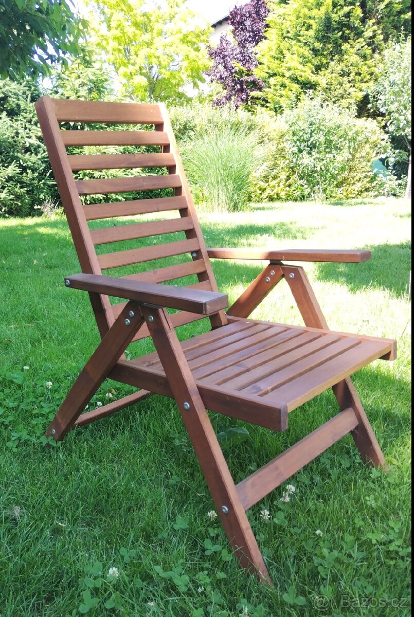 Zahradní dřevěné židle