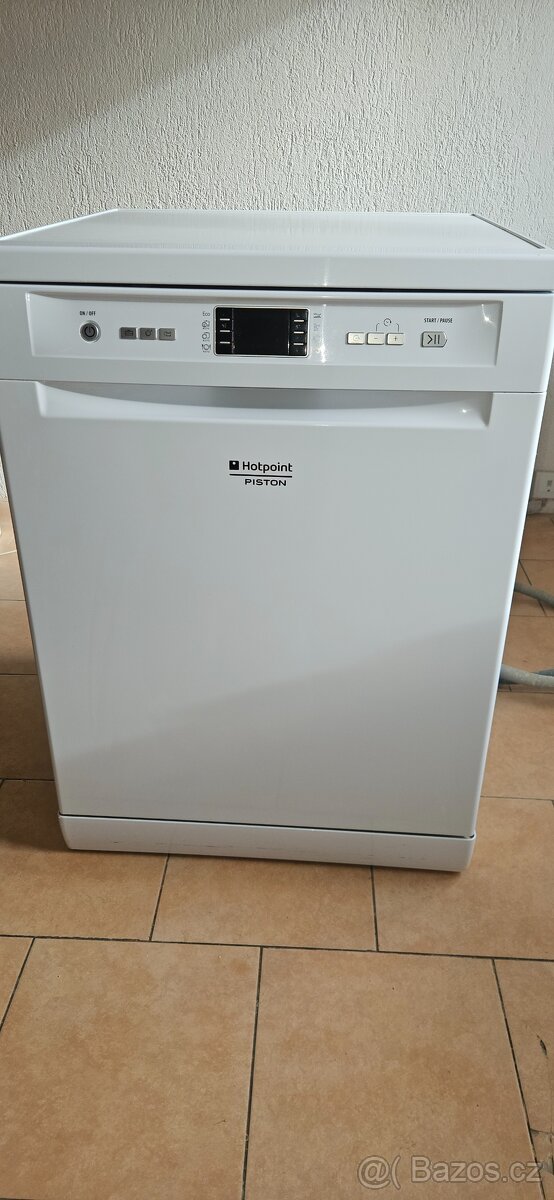 Myčka nádobí Hotpoint Ariston