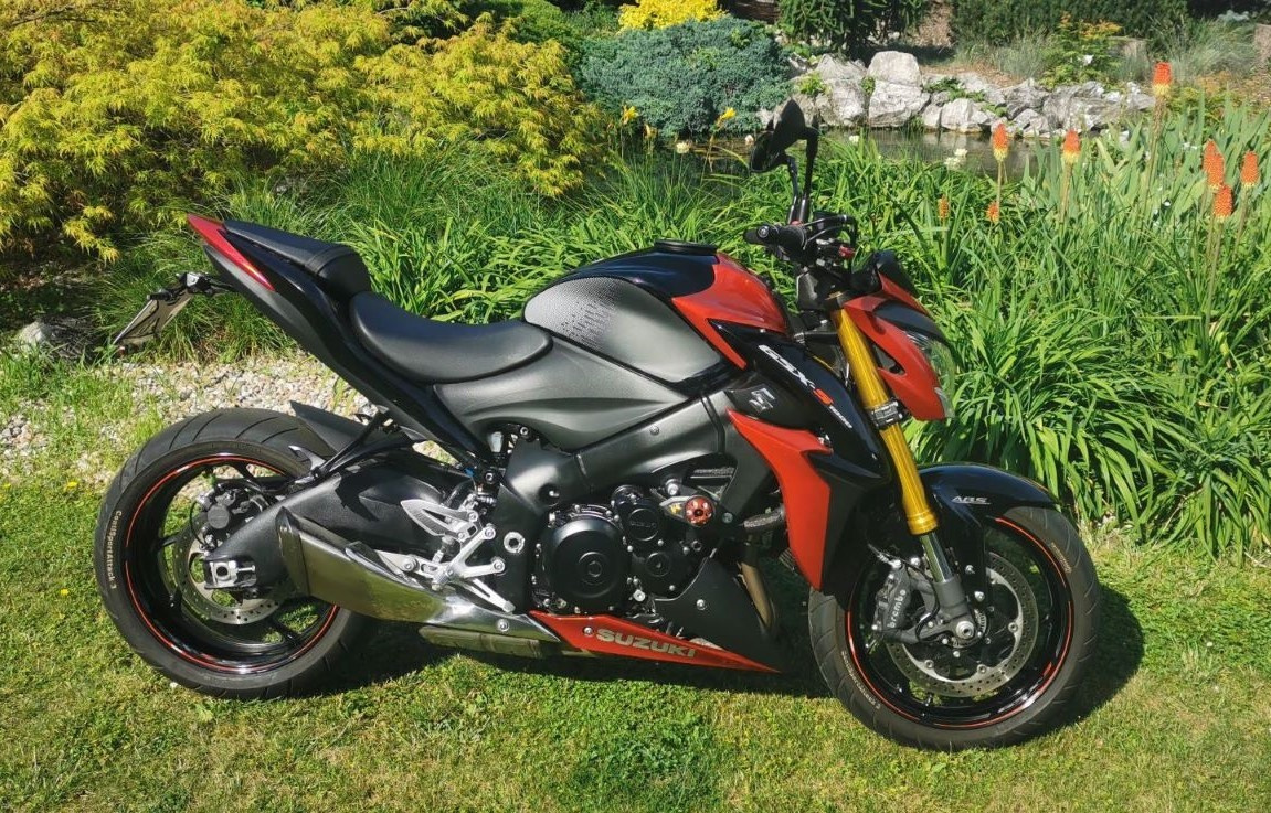 SUZUKI GSX-S1000