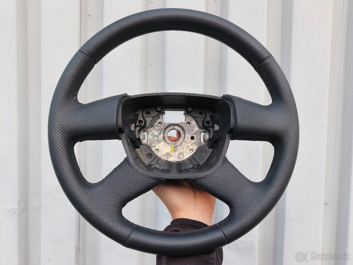Prodám kožený volant škoda 2008- výše