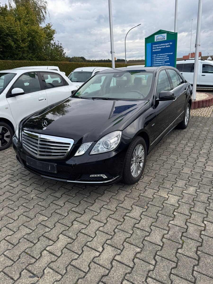 Mercedes-Benz Třídy E250CGI, SUPERSTAV,SERVIS POUZE MERCEDES