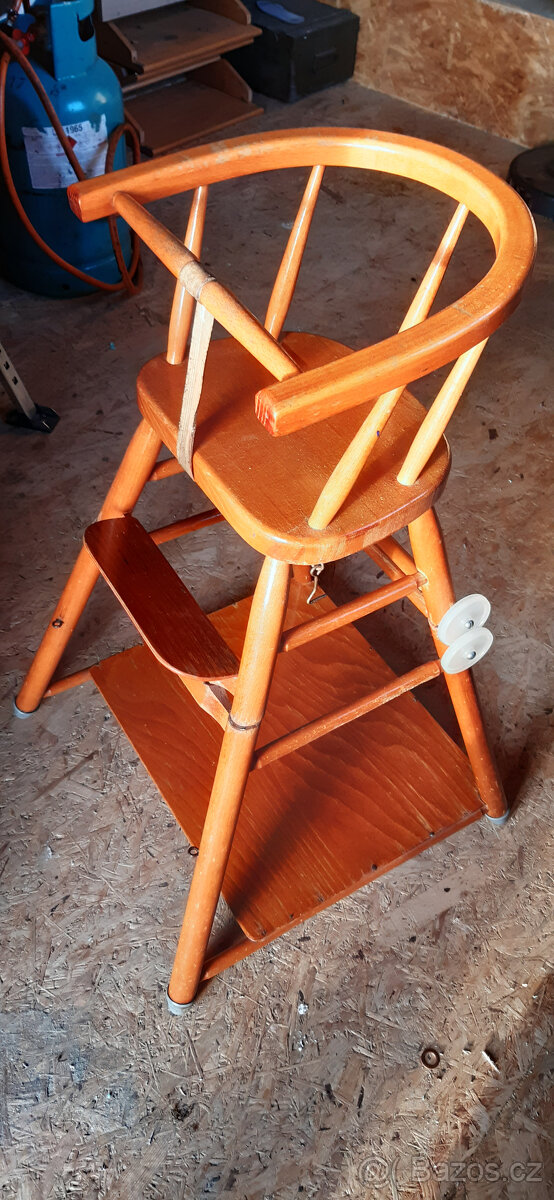 Dřevěná dětská rozkládací jídelní židlička Česká výroba