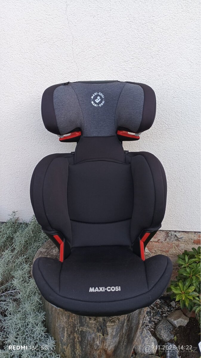 Autosedačka Maxi-Cosi (3-12let)