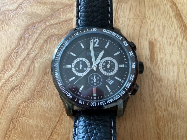 pánské náramkové hodinky