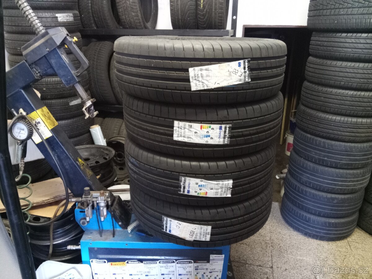 235/65 R18 Nové Goodyear Letní