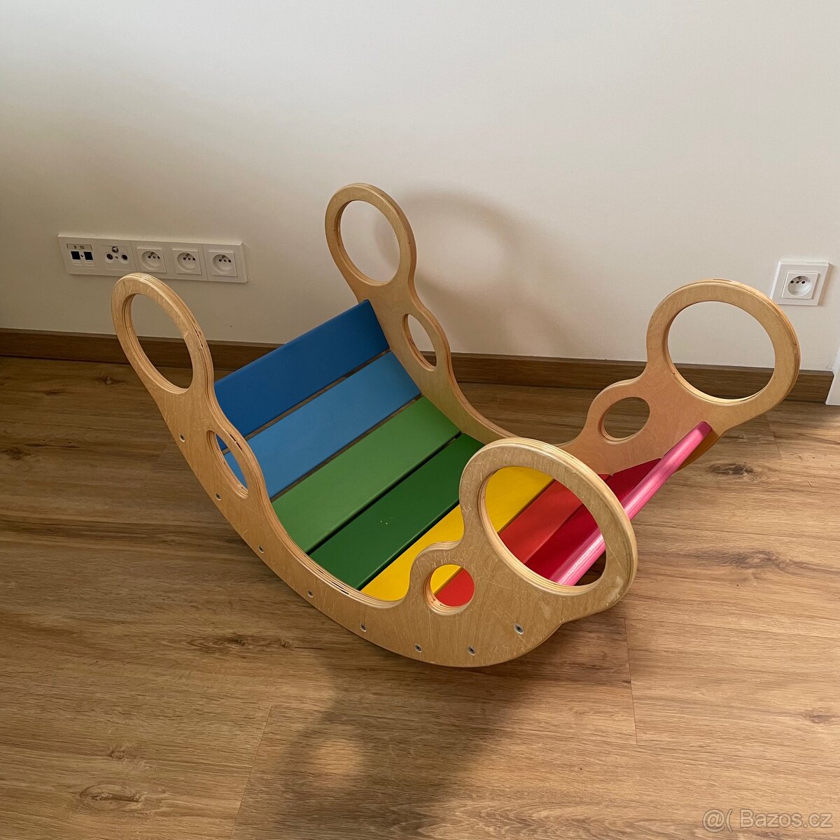 Dřevěná duhová Montessori houpačka