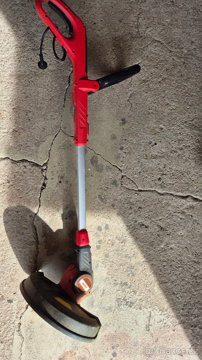 Prodám Elektrický vyžínač - HECHT 630 použitý