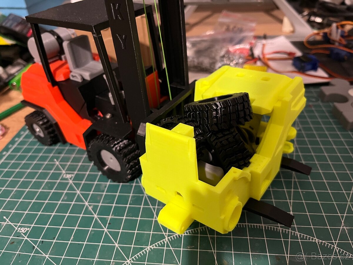 Stavebnice rc vysokozdvižky