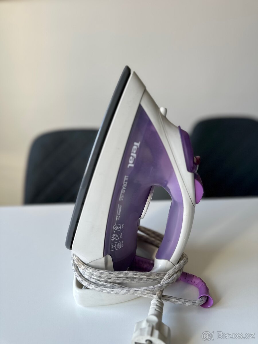 Napařovací žehlička Tefal