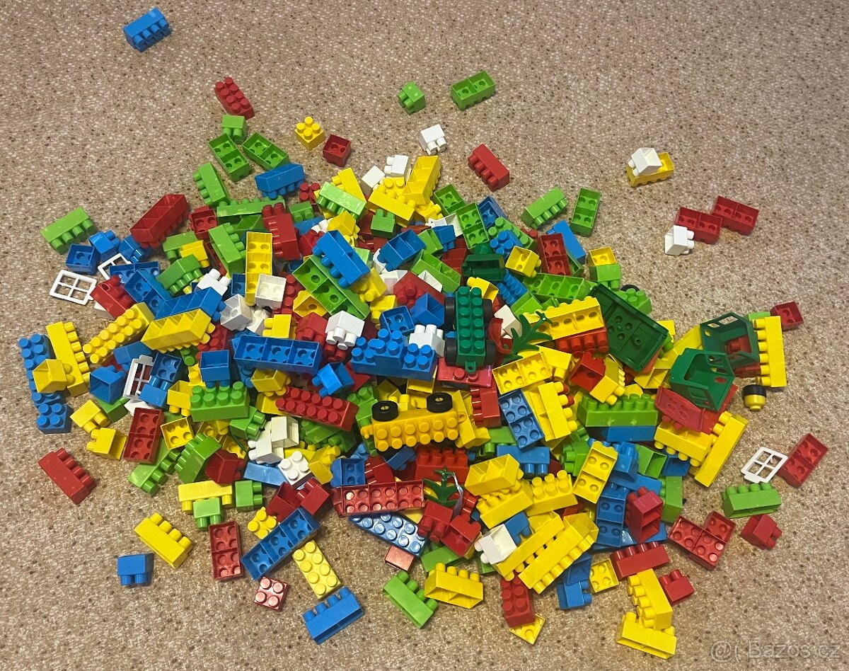 Velké hrací kostičky