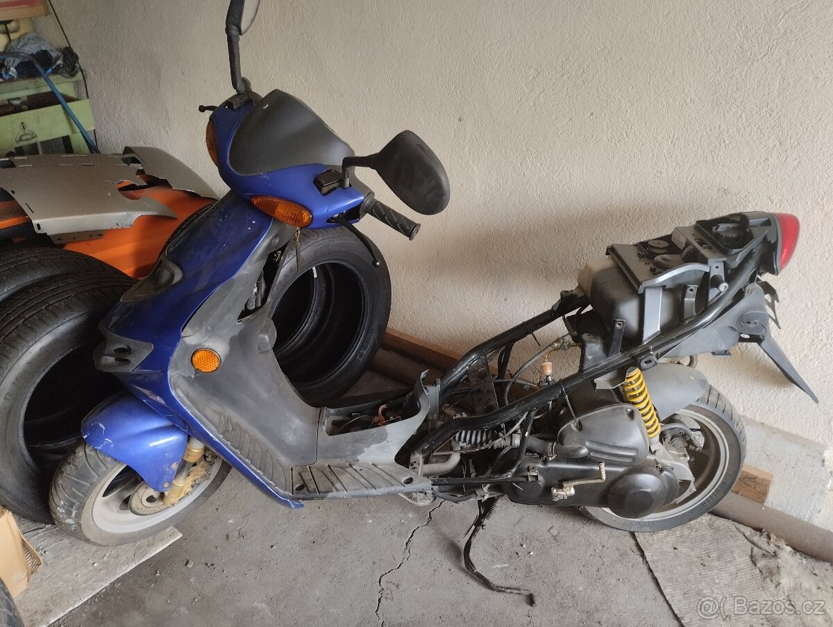 Suzuki AY 50 Katana