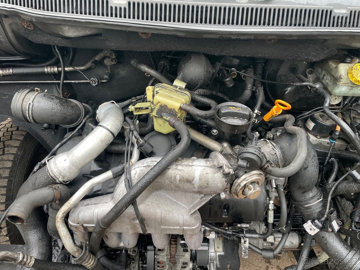 Díly motoru AXD 96kw z Transportera T5 2.5TDi