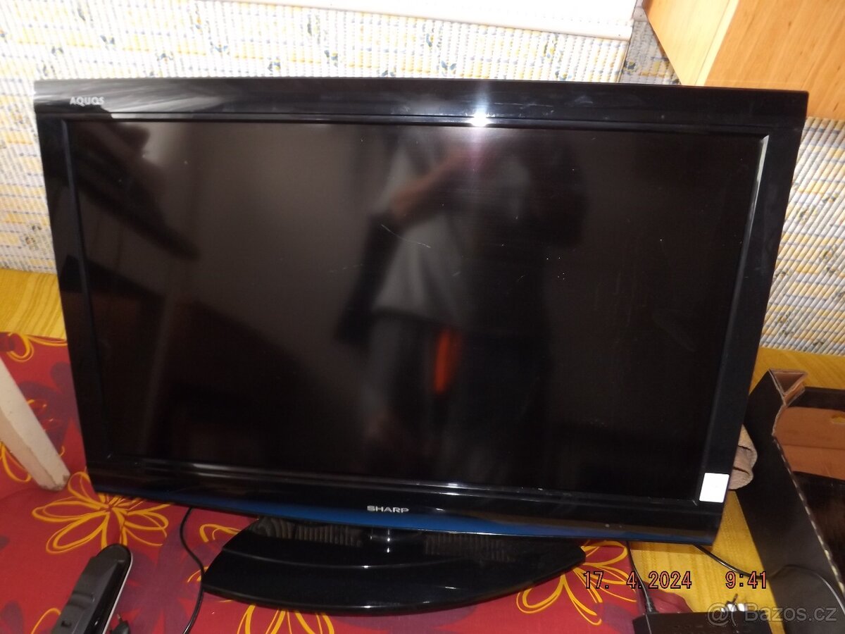 Prodám levně BTV Sharp vč manuálu a DO-odvoz H.Lhota