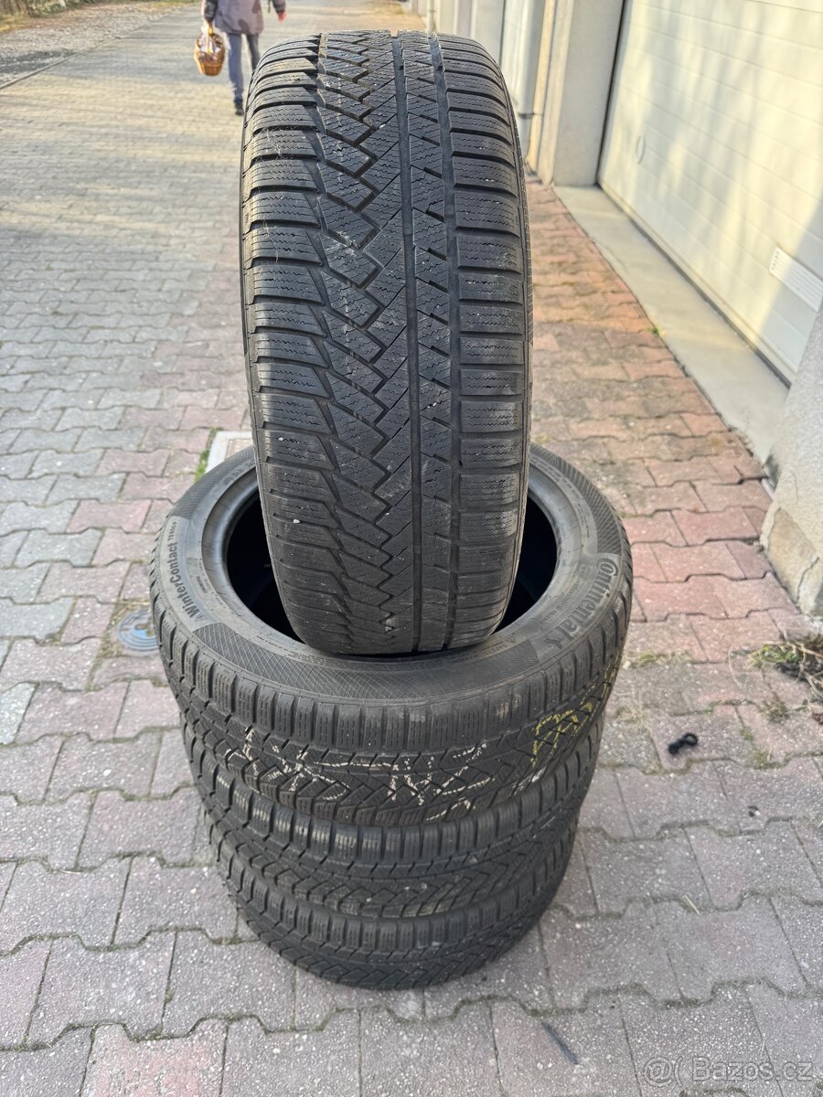Zimní pneu 235/45r18