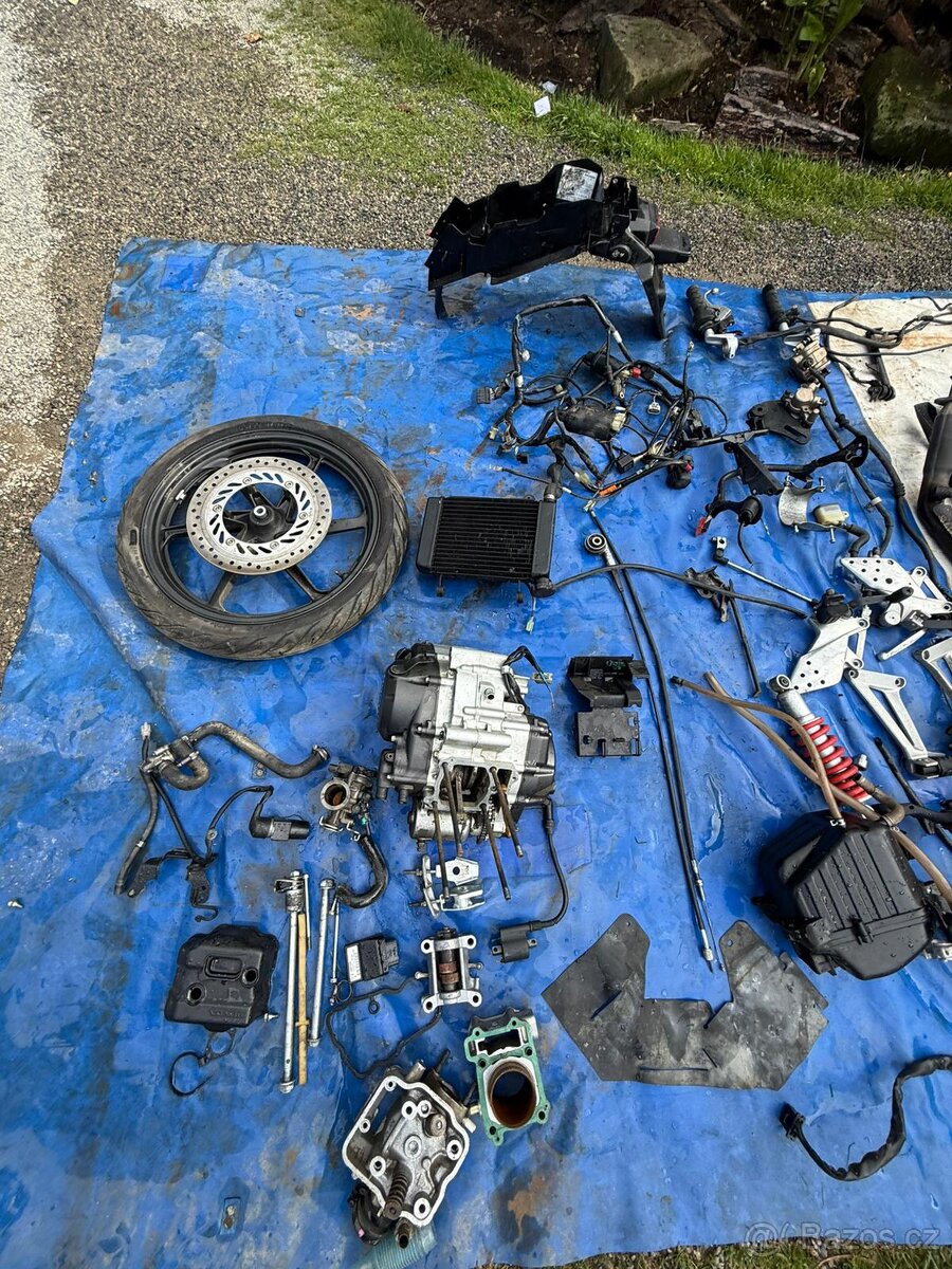 Honda CBR 125 - díly