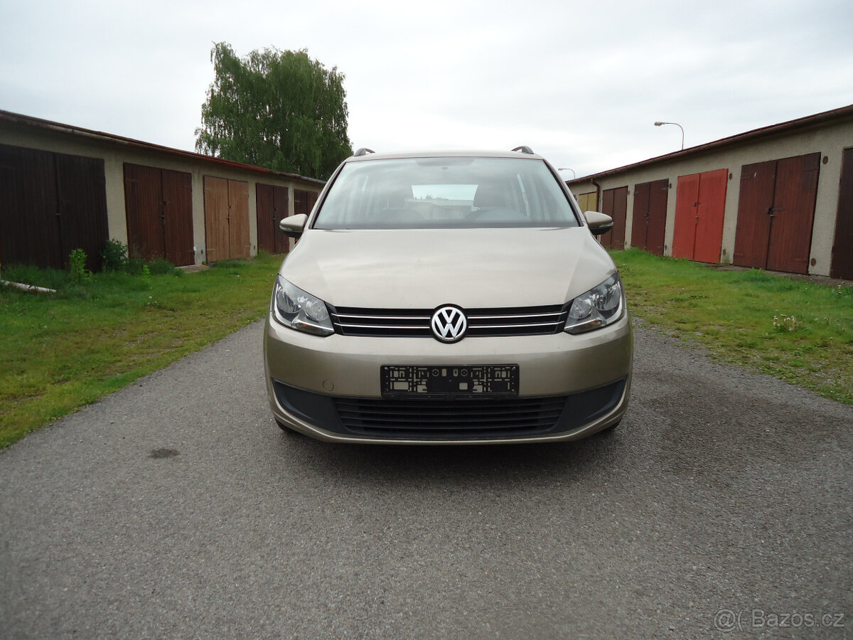 VW Touran 1,6 TDi 77 KW, 2013 BEZ KOROZE