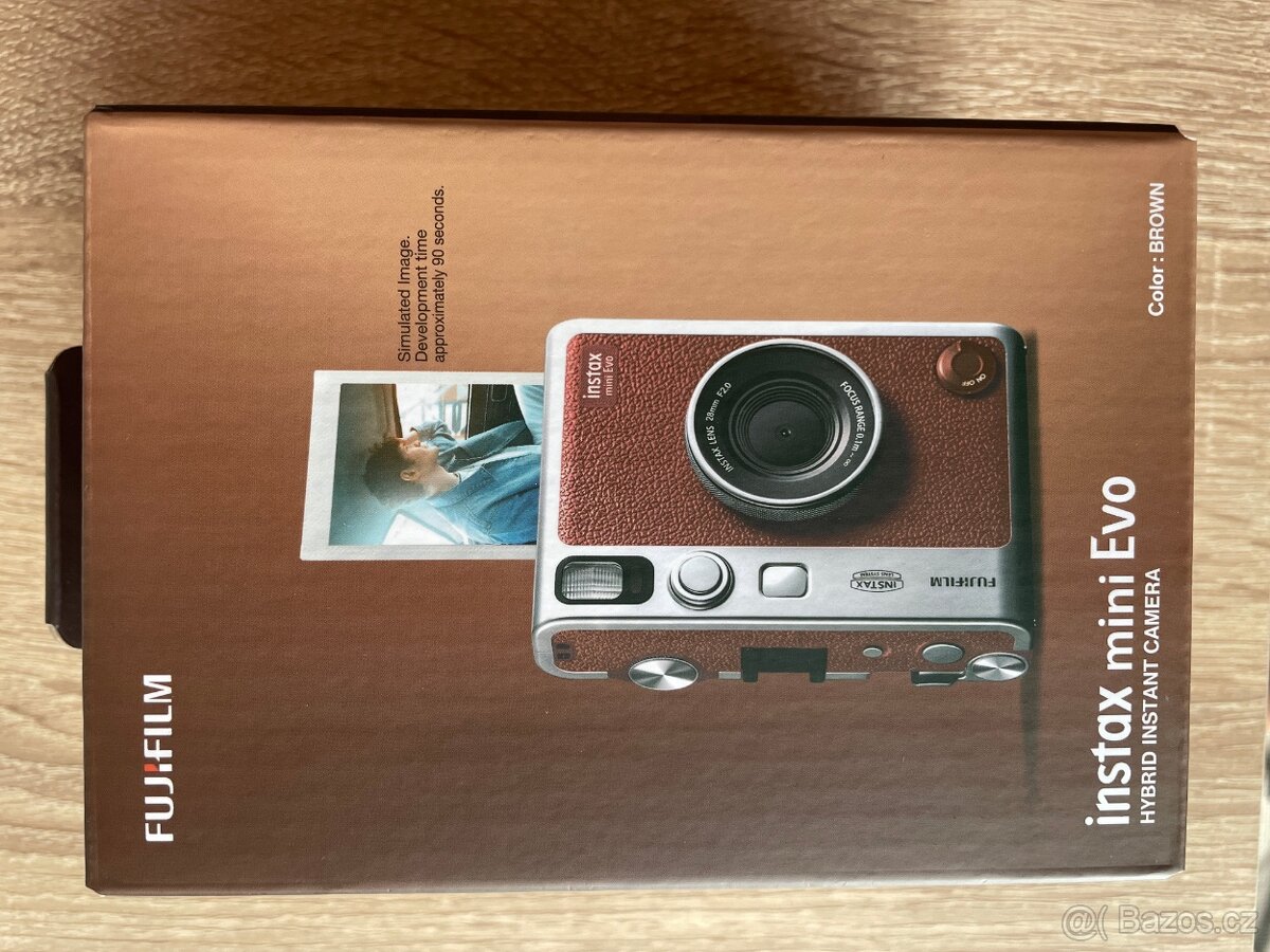 Fujifilm Instax Mini EVO Brown + Fujifilm instax mini 20ks