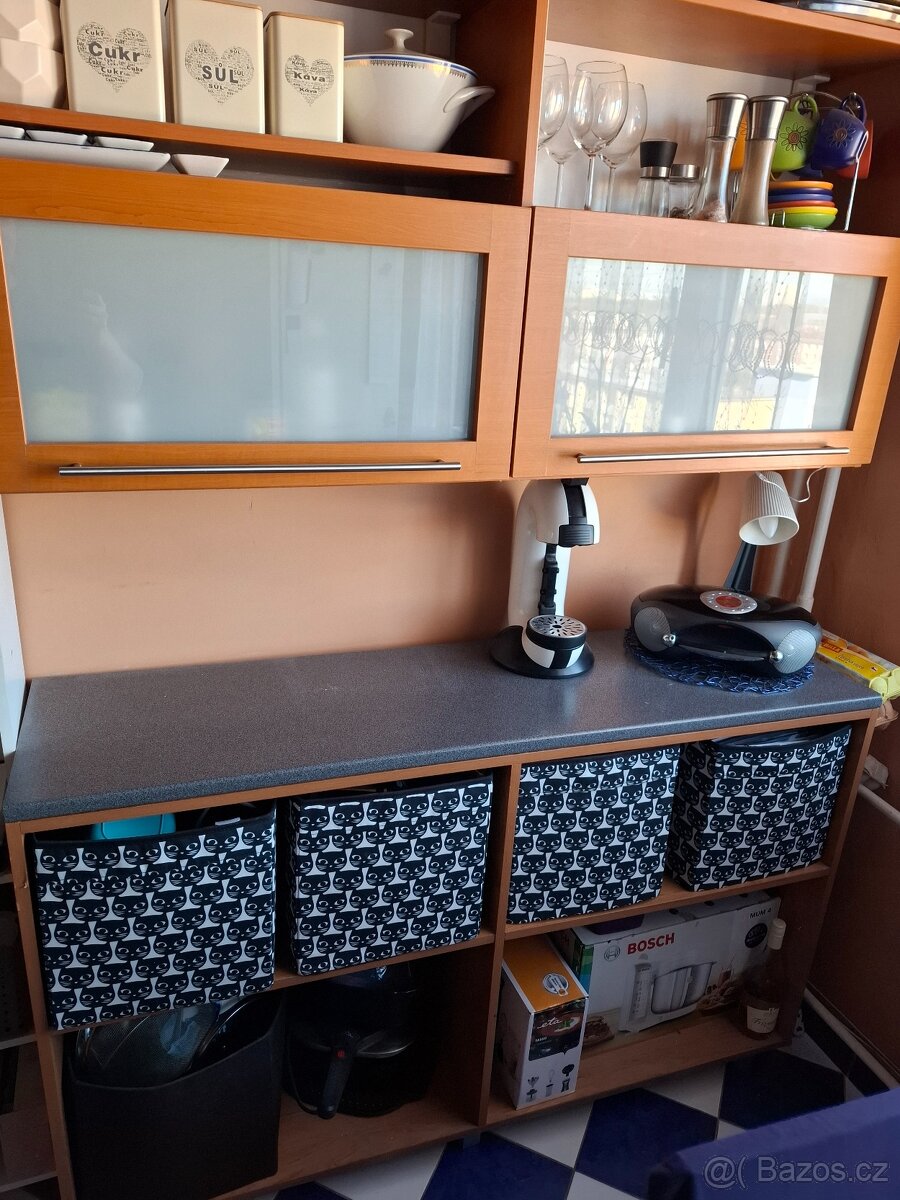 Část kuchyňského nábytku