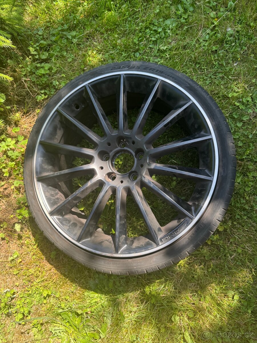 Mercedes-AMG kolo 19 originál