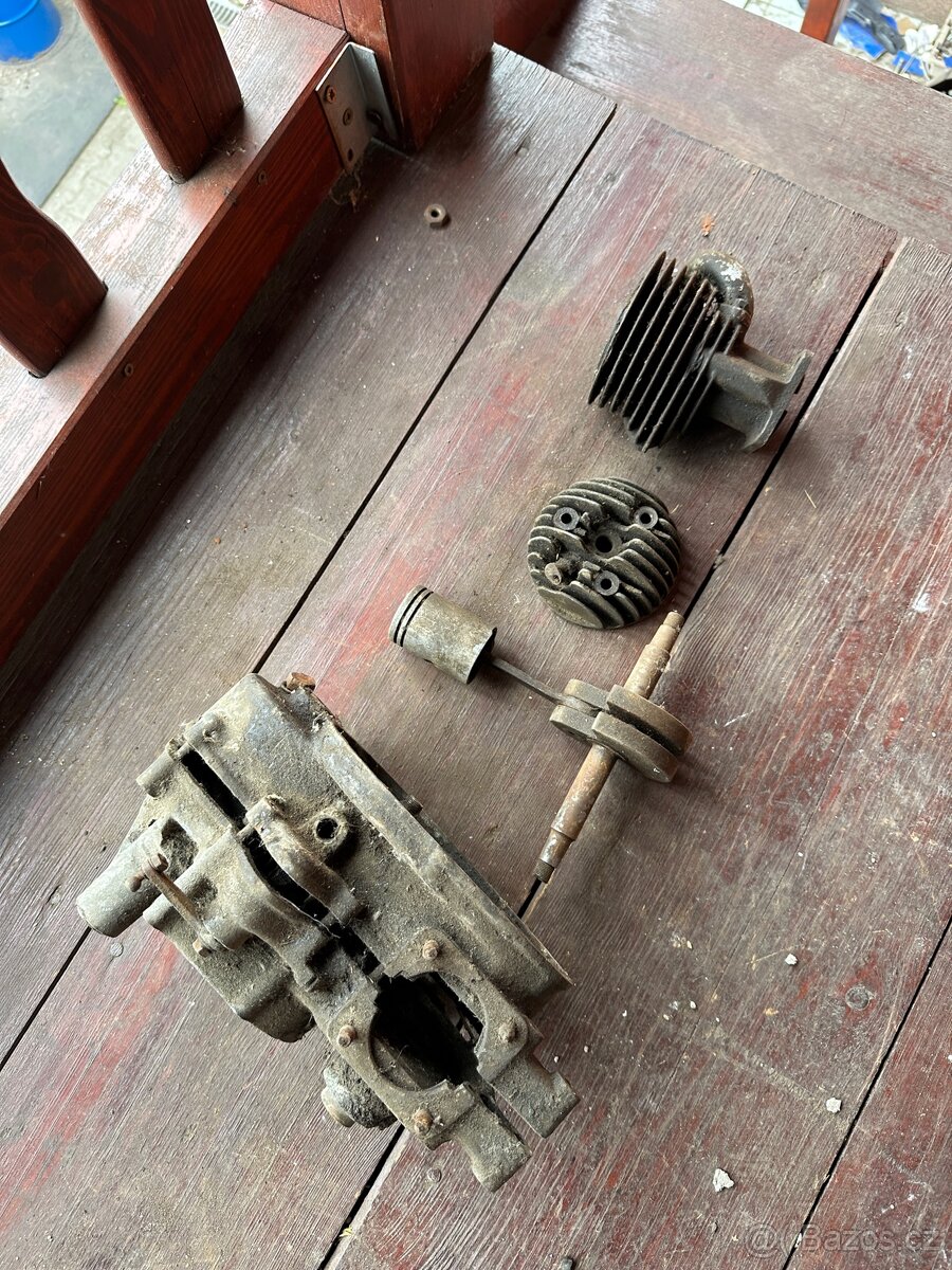 Jawa Robot - motor