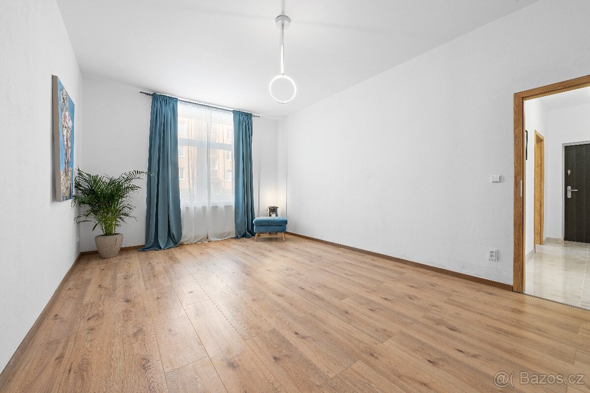 LUXUSNÍ NOVÝ Byt 4+1 350m² Židlochovice-centrum; 3 metrové s