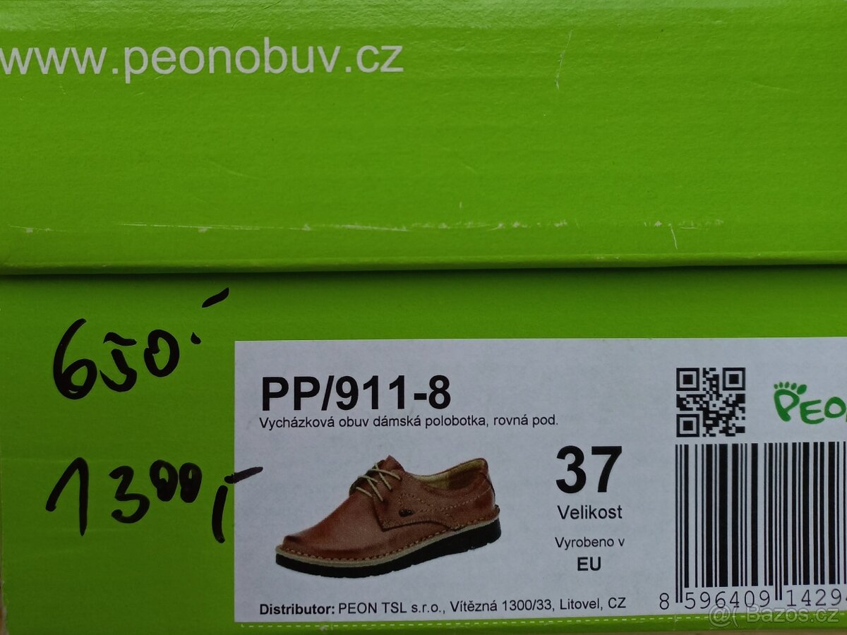 Široké kožené boty 37