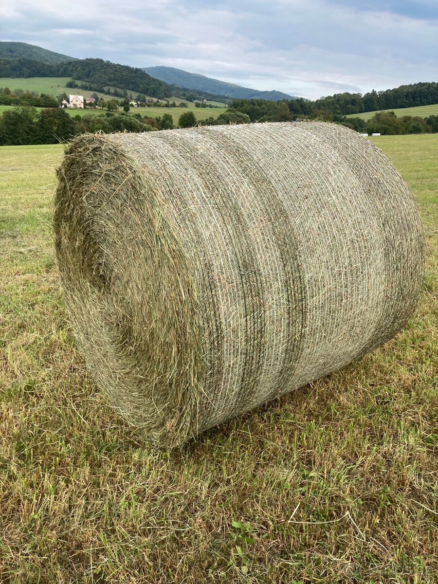 Balíky sena Otavy