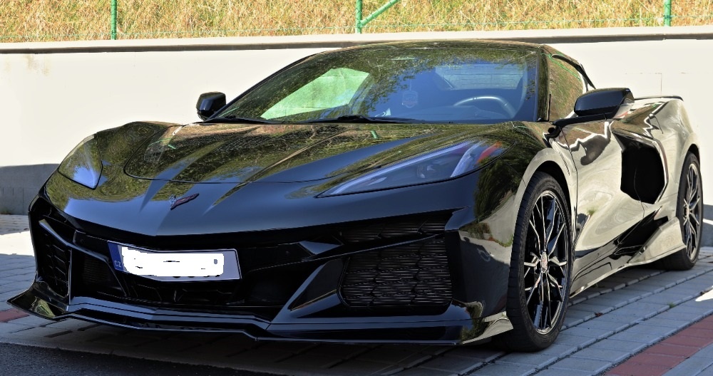Corvette C8, 2024 Black Panter Top vč. DPH