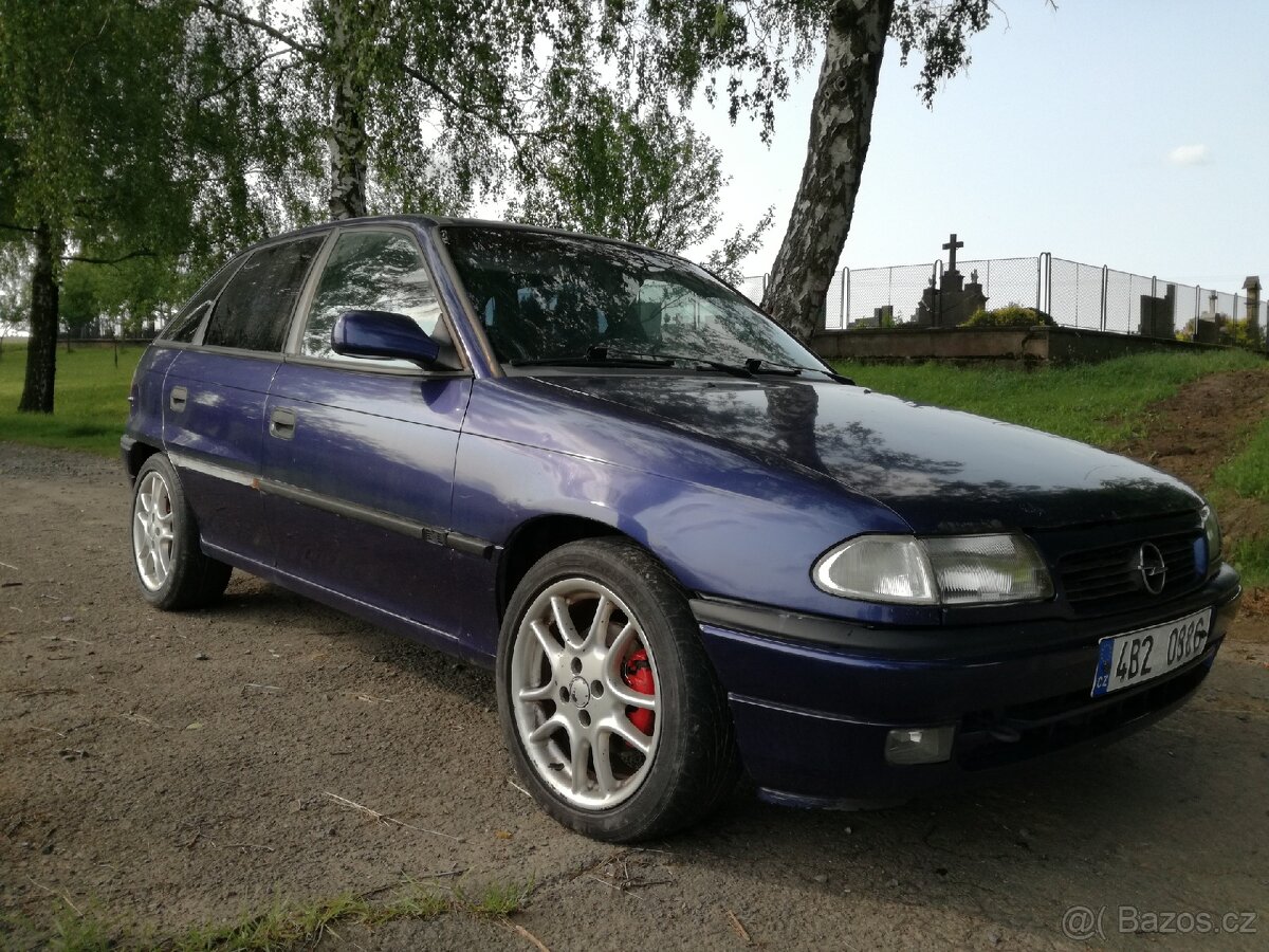 Opel astra f 2.0 16v