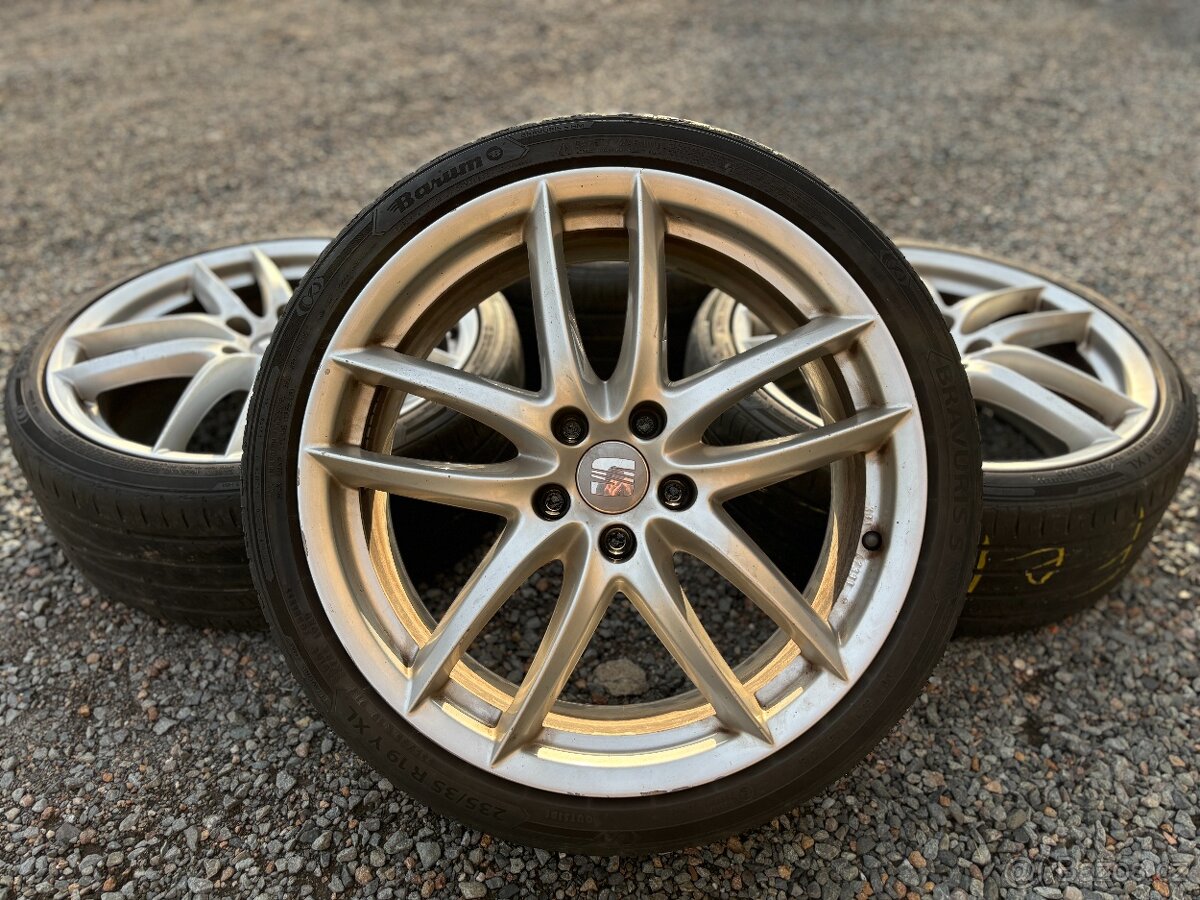 Alu orig letní sada Seat FR 5F 5x112 8J ET53 235/35 R19
