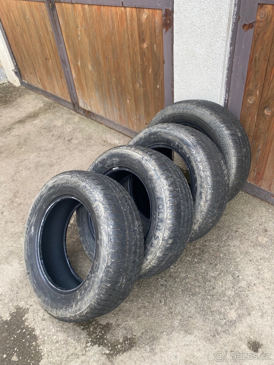 Zimní pneu 215/65 r16