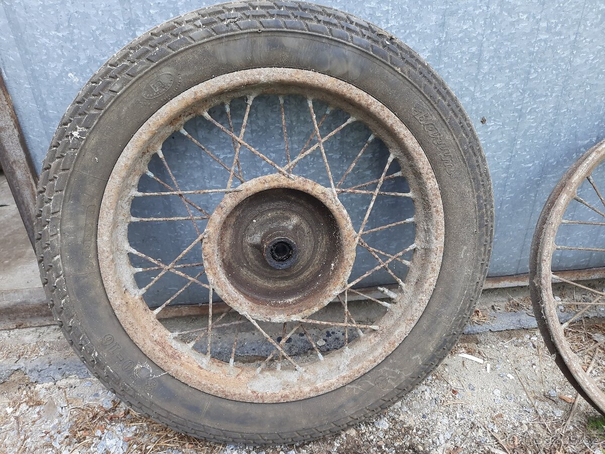 Kolo přední 3,50x16 půlbuben