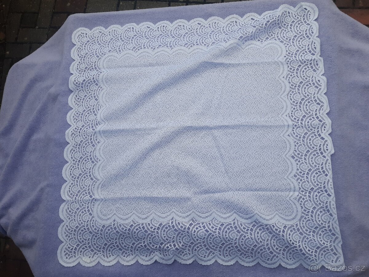 Dekorační krajkový ubrus bílý 85x85 cm