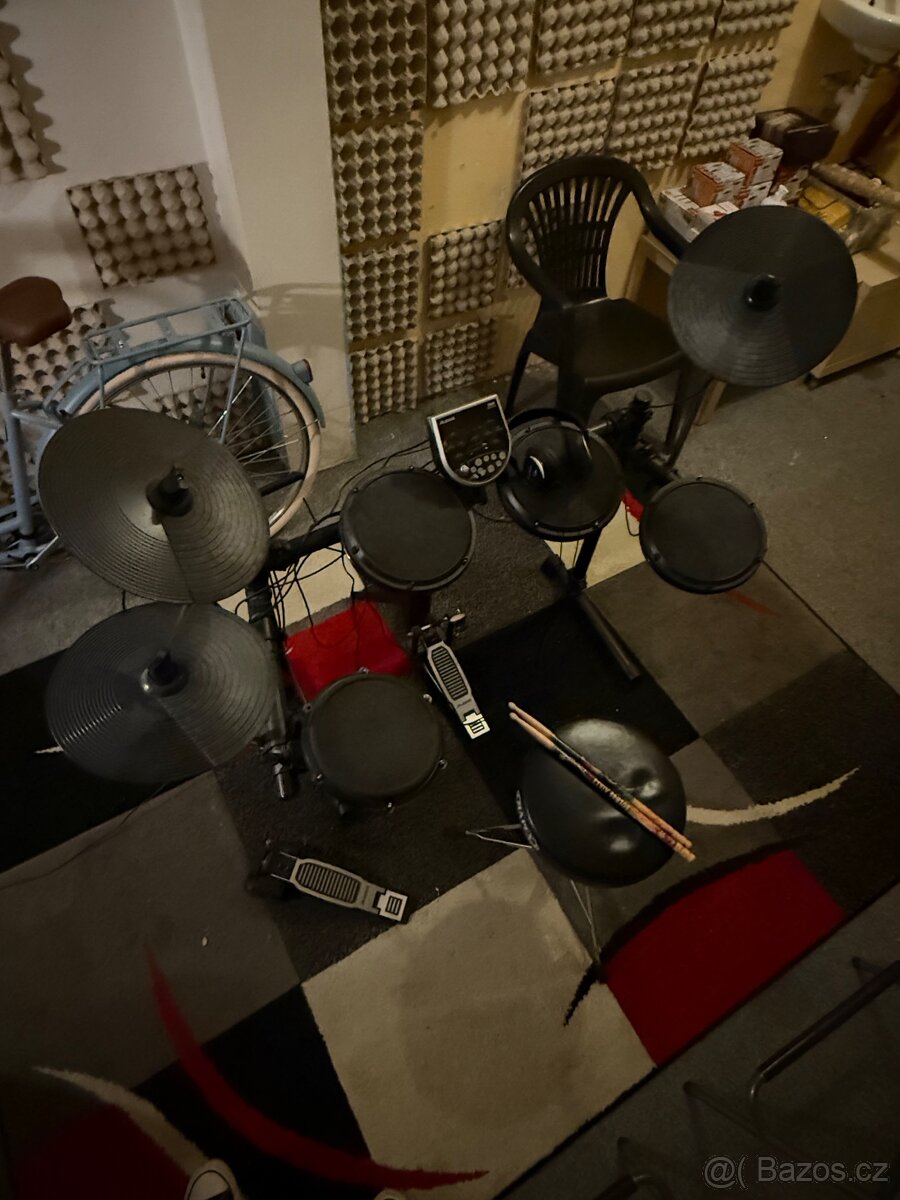 Elektronické bicí Alesis DM6