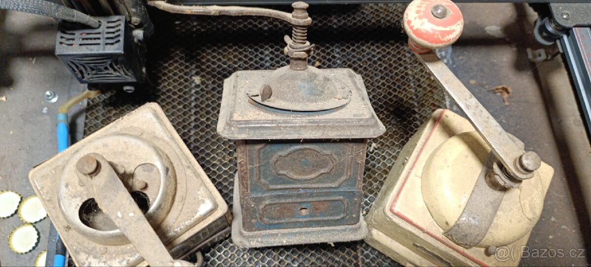 Prodám 3 retro mlýnky