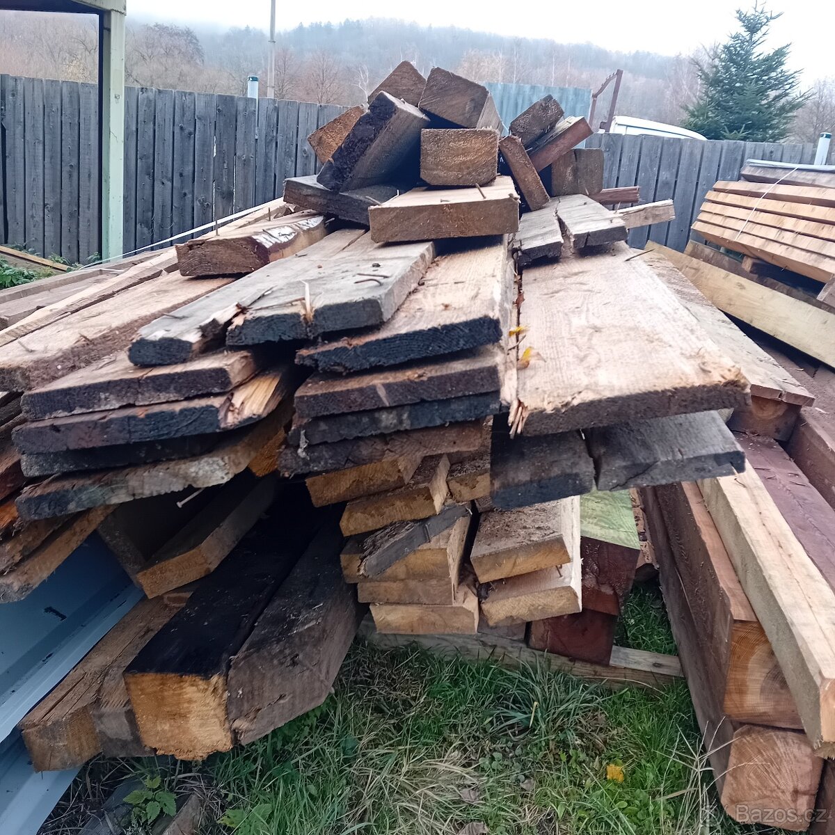 Demolice scela zdarma a uklit cele stavby