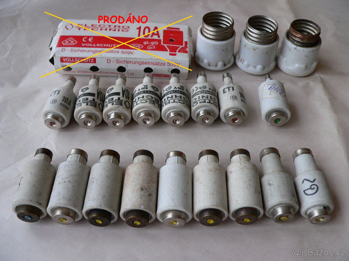 Keramické pojistky, různé hodnoty 6A - 25A celkem 10ks + 2ks